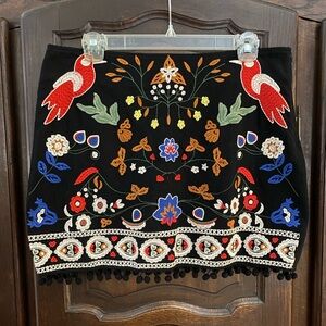 Umgee appliquéd mini skirt Large side zip worn once